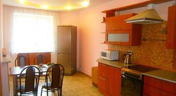 Фото номера Апартаменты с 3 спальнями Гостиница on Karla Marksa 191 г. Сыктывкар 2