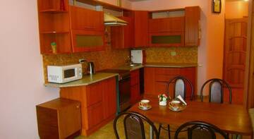 Фото номера Апартаменты с 3 спальнями Гостиница on Karla Marksa 191 г. Сыктывкар 4