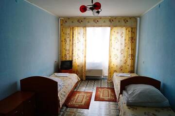 Фото номера Бюджетный трехместный номер Гостиница Severnaya Zvezda Hotel г. Сыктывкар 4